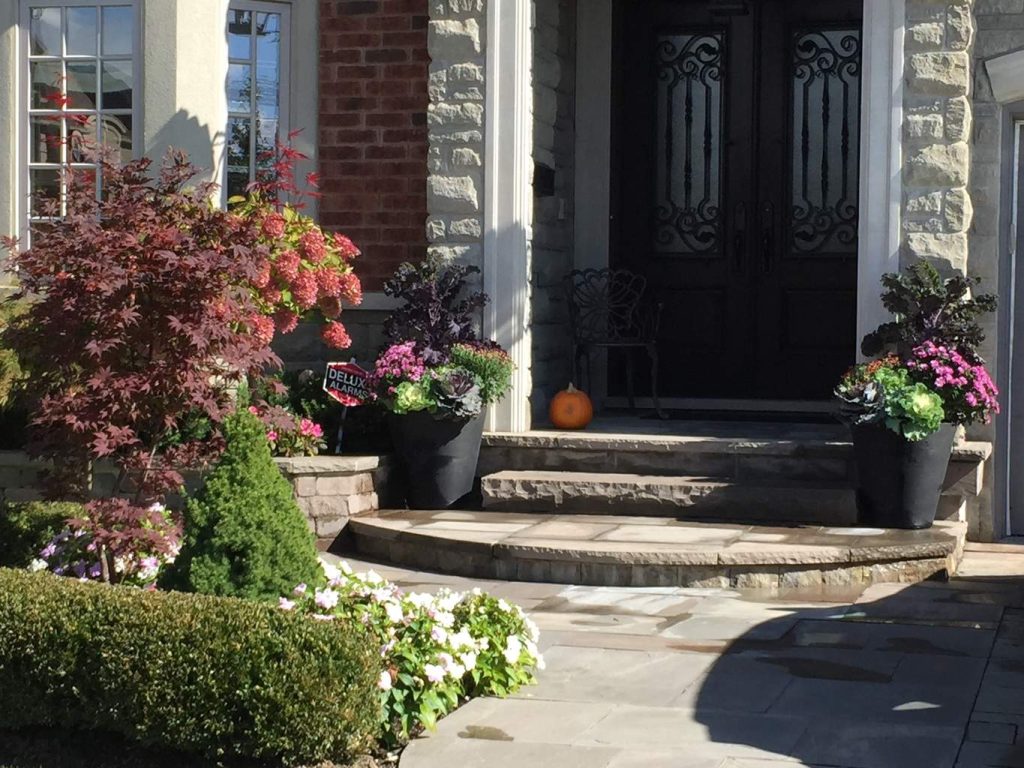 Seasonal planters for fall